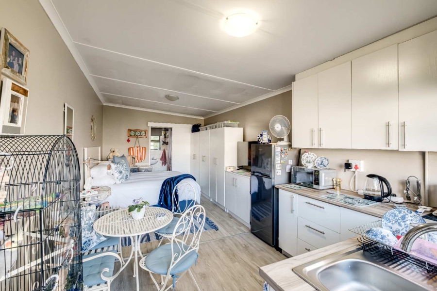 5 Bedroom Property for Sale in Kirstenhof Western Cape